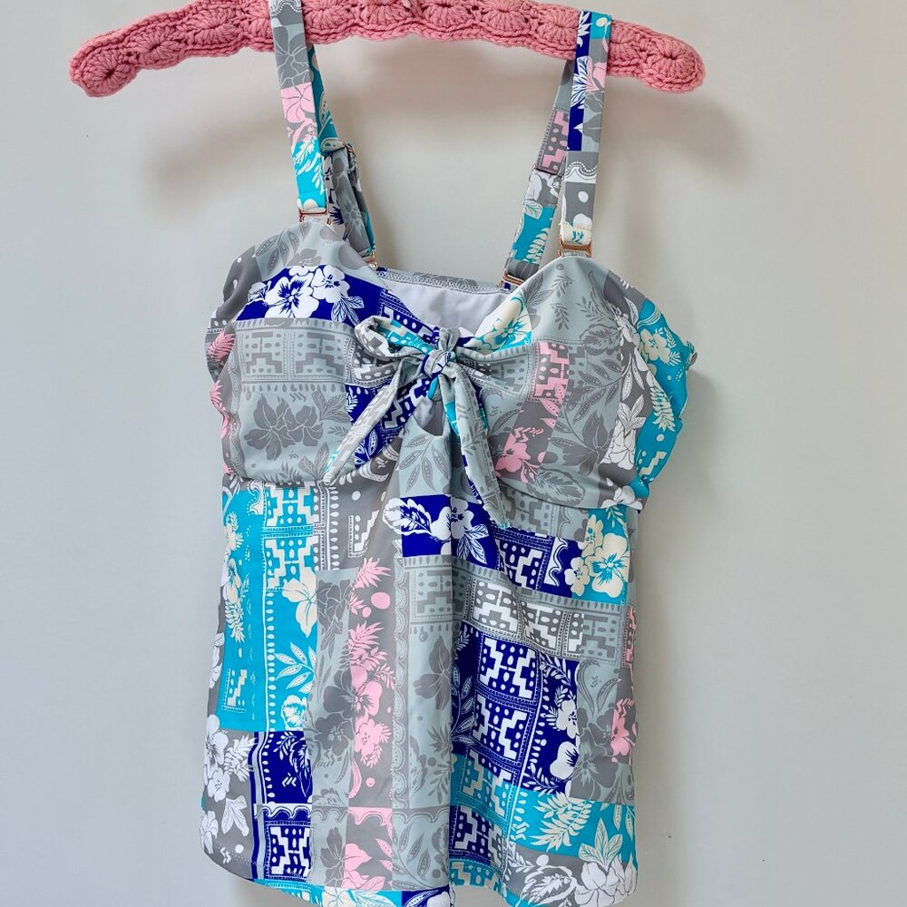 FlatteringTakini top - cute little front tie